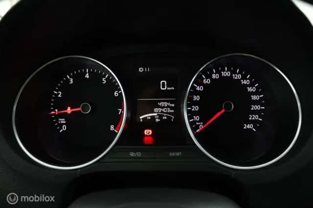 Volkswagen Polo (2017) thumbnail 5