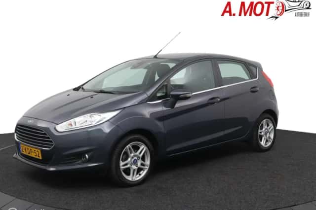 Ford Fiesta (2013) thumbnail 1