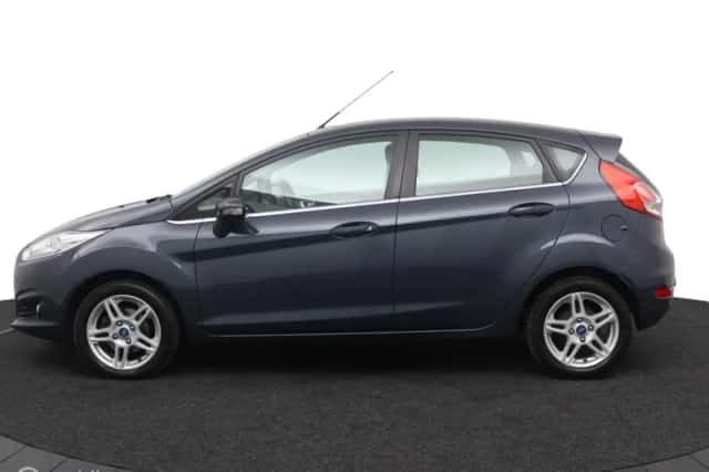 Ford Fiesta (2013) thumbnail 3