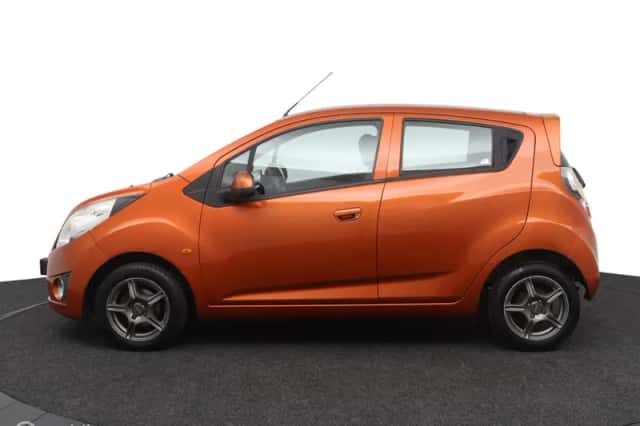 Chevrolet Spark (2010) thumbnail 3