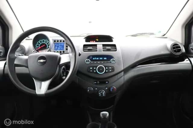 Chevrolet Spark (2010) thumbnail 4