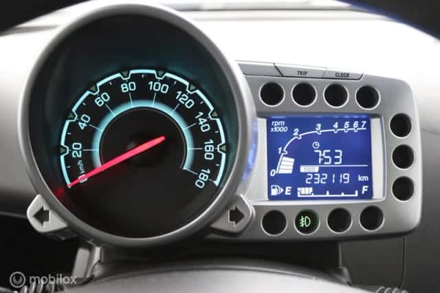 Chevrolet Spark (2010) thumbnail 5
