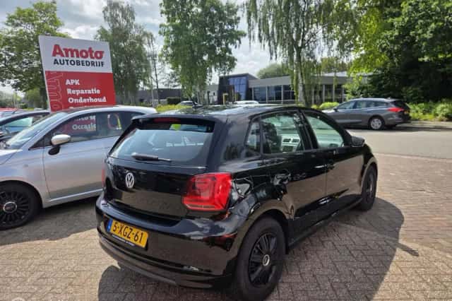 Volkswagen Polo (2014) thumbnail 4
