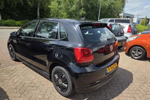 Volkswagen Polo (2014) thumbnail 6
