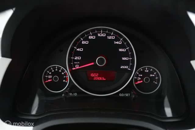 SEAT Mii (2013) thumbnail 5