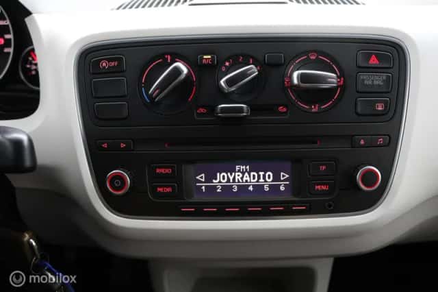 SEAT Mii (2013) thumbnail 6