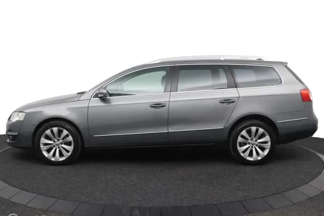 Volkswagen Passat (2008) thumbnail 3