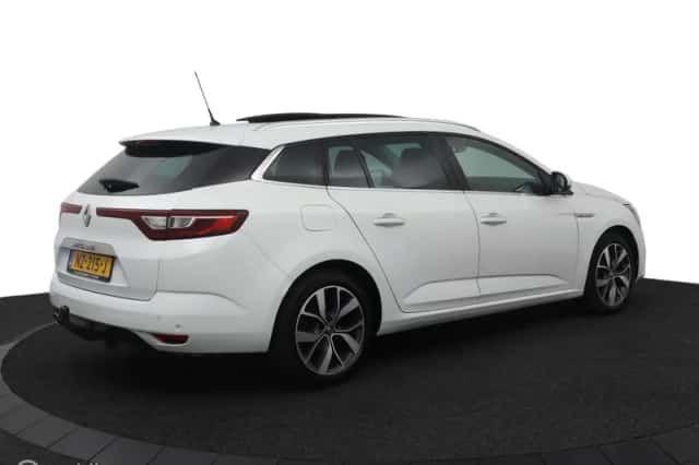 Renault Mégane (2017) thumbnail 2