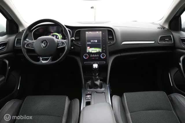 Renault Mégane (2017) thumbnail 4