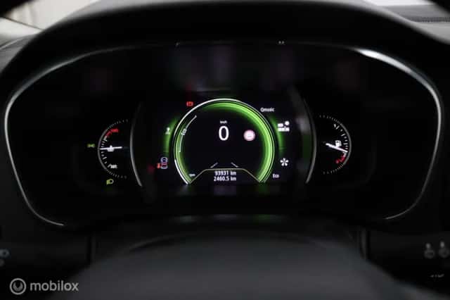 Renault Mégane (2017) thumbnail 5