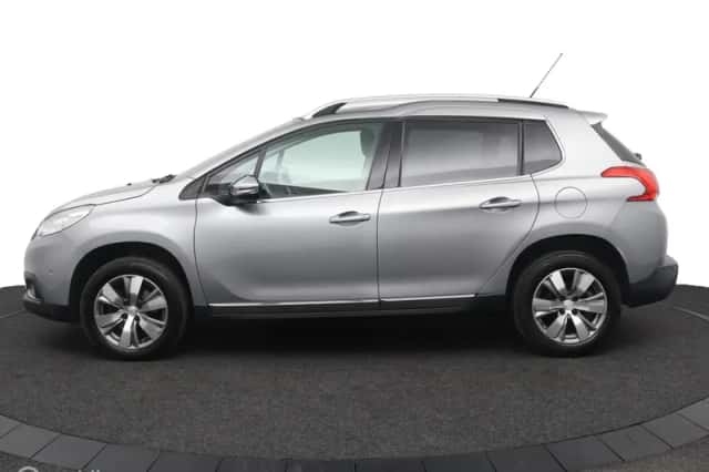 Peugeot 2008 (2015) thumbnail 3