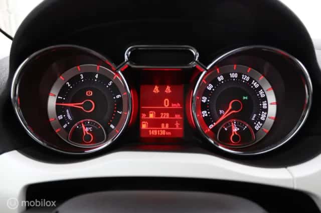 Opel Adam (2013) thumbnail 5