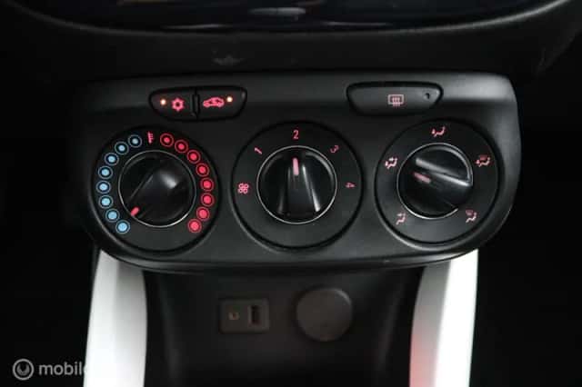 Opel Adam (2013) thumbnail 6