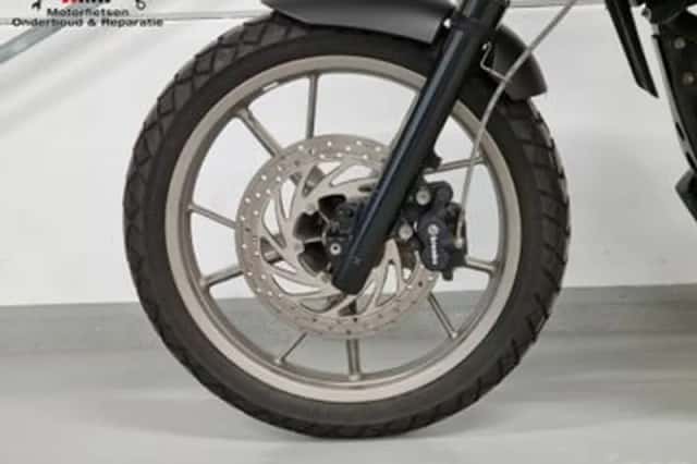 BMW G (2011) thumbnail 6