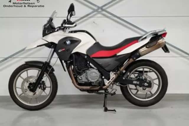 BMW G (2011) thumbnail 1