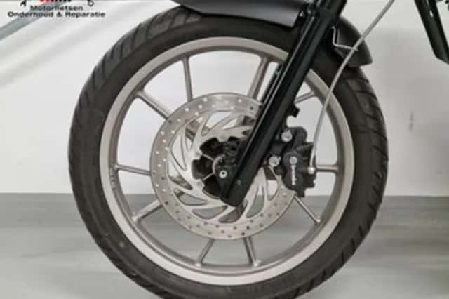 BMW G (2011) thumbnail 6