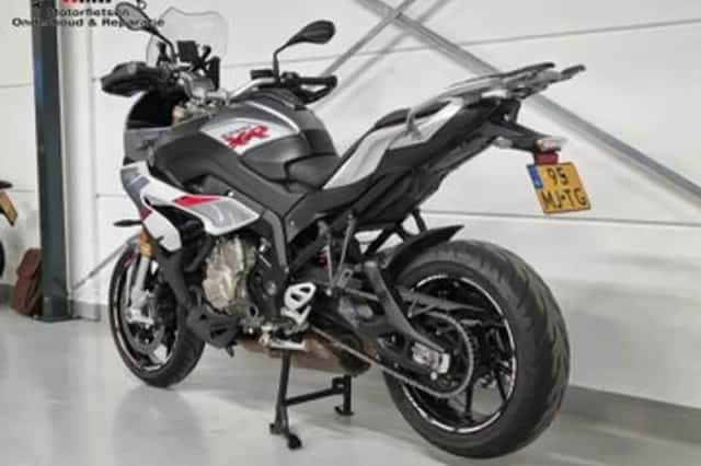 BMW S (2017) thumbnail 3