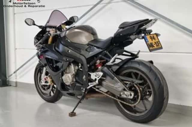 BMW S (2011) thumbnail 3