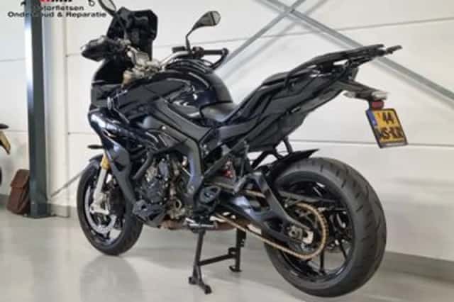 BMW S (2016) thumbnail 3