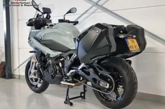 BMW S (2020) thumbnail 3