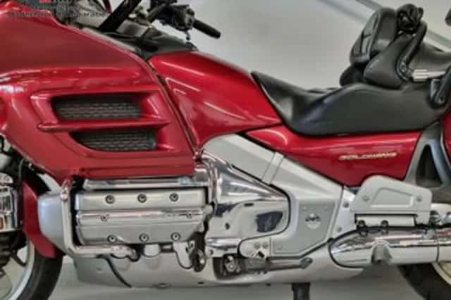 Honda GL (2001) thumbnail 5