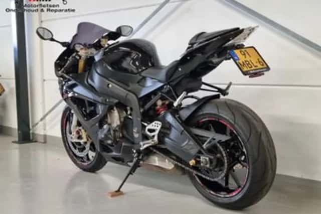 BMW S 1000 RR (2014) thumbnail 3