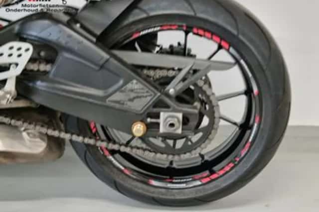 BMW S 1000 RR (2014) thumbnail 4