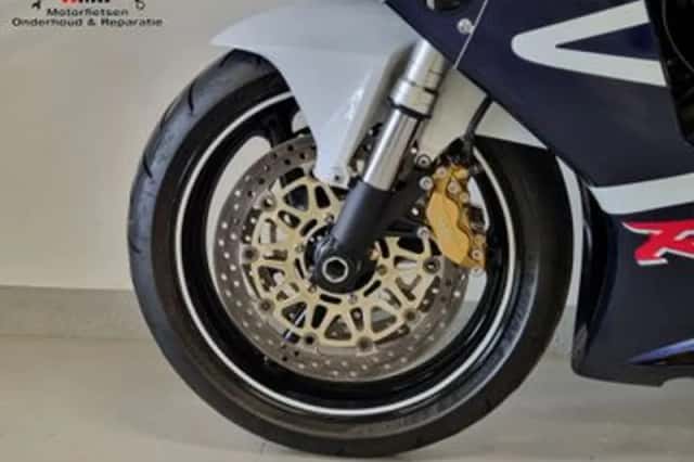 Honda CBR (2002) thumbnail 6