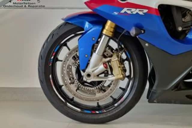 BMW S (2012) thumbnail 6