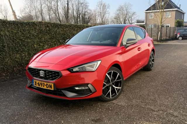 SEAT Leon (2020) thumbnail 1
