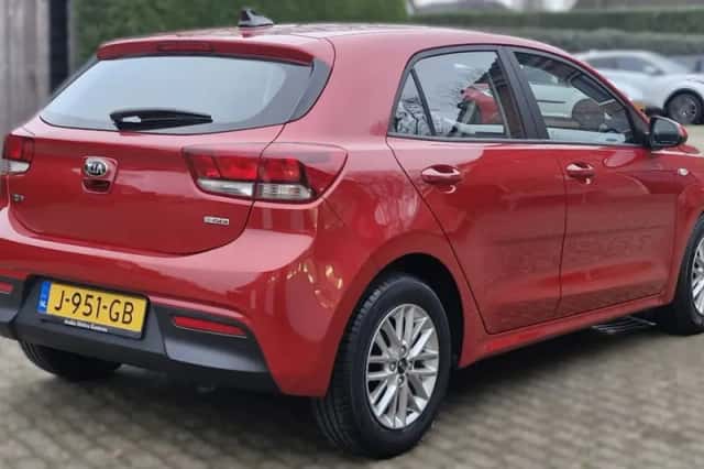 Kia Rio (2020) thumbnail 5