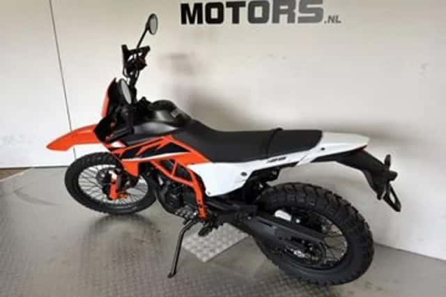 KTM 125 (2025) thumbnail 6