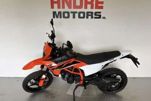 KTM 125 (2025) thumbnail 4