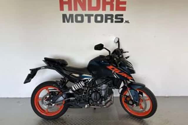 KTM 125 (2024) thumbnail 1