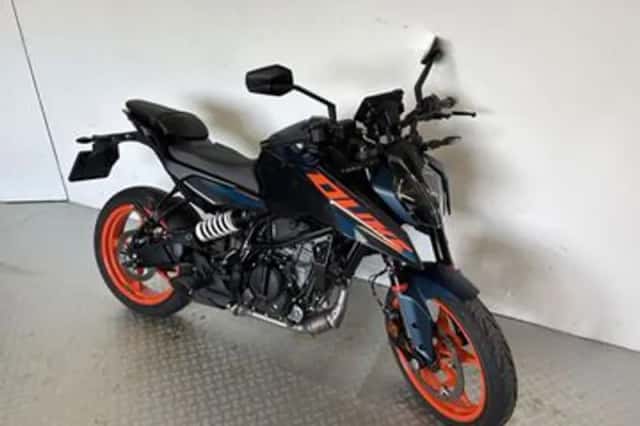 KTM 125 (2024) thumbnail 2