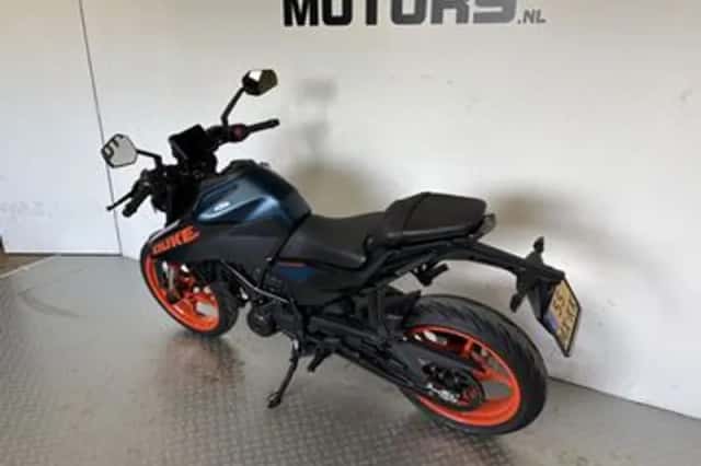 KTM 125 (2024) thumbnail 6
