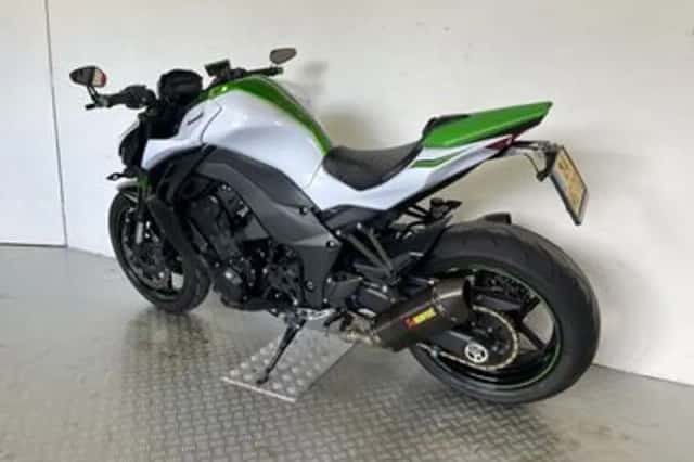 Kawasaki Z1000 (2016) thumbnail 6