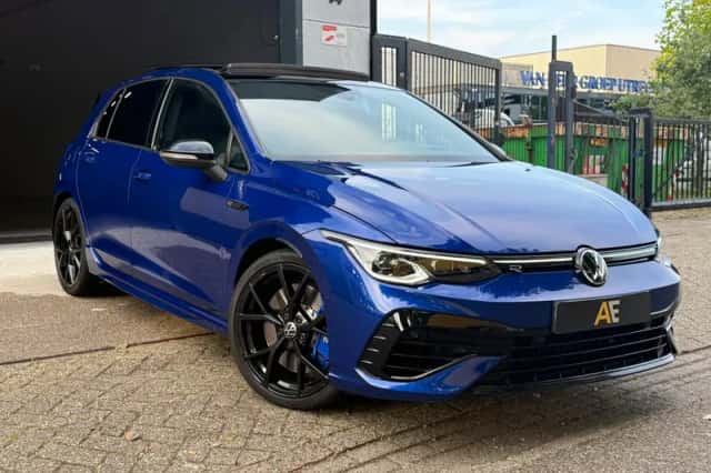Volkswagen Golf (2021) thumbnail 2