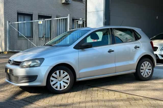 Volkswagen Polo (2011) thumbnail 1