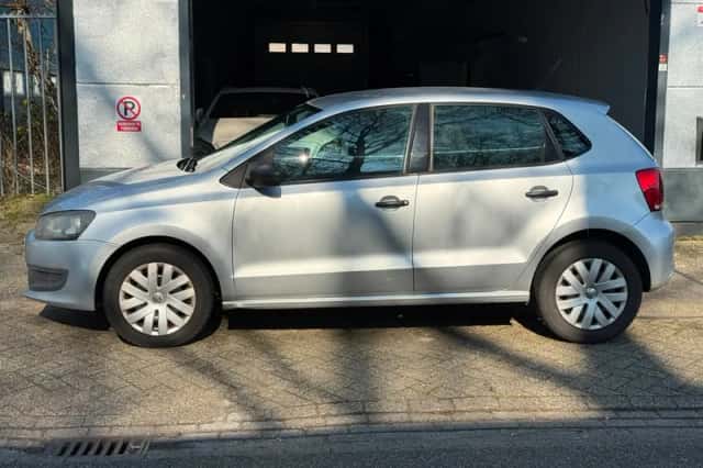 Volkswagen Polo (2011) thumbnail 5