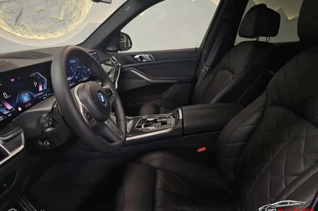 BMW X5 (2023) thumbnail 3