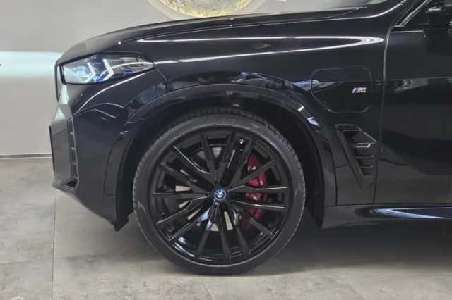 BMW X5 (2023) thumbnail 6
