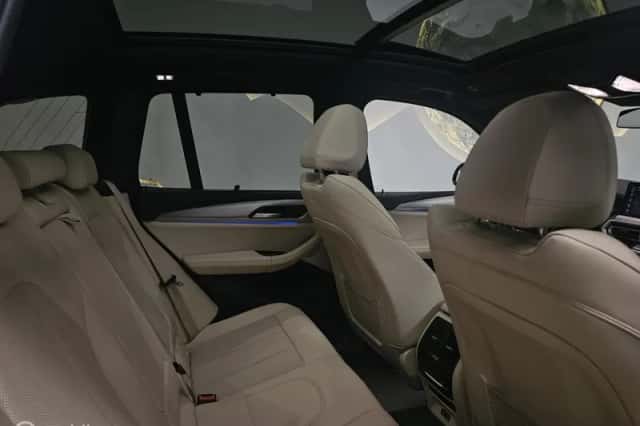 BMW X3 (2021) thumbnail 4