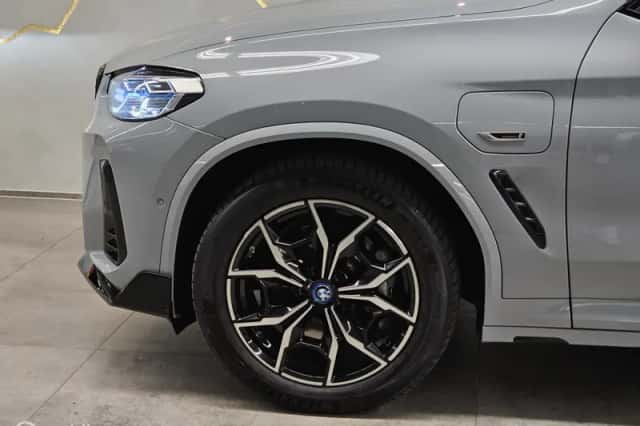 BMW X3 (2021) thumbnail 5