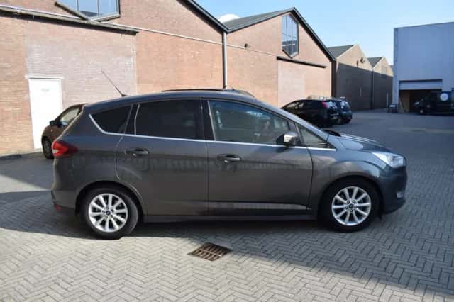 Ford C-Max (2016) thumbnail 4