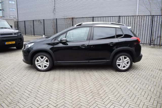 Peugeot 2008 (2019) thumbnail 2