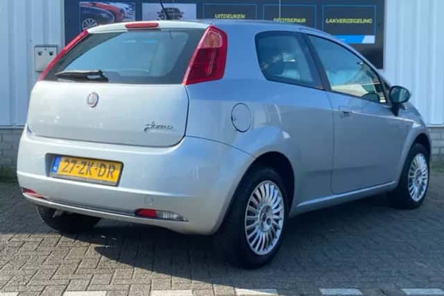 Fiat Grande Punto (2008) thumbnail 3