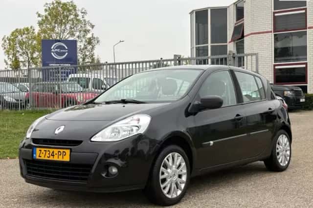 Renault Clio (2012) thumbnail 1