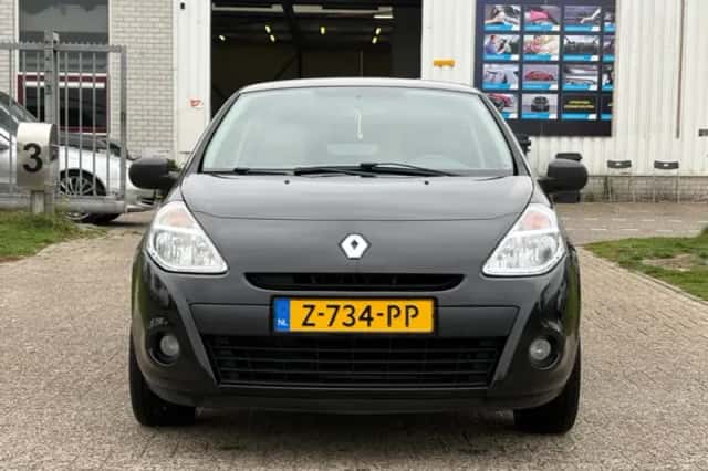 Renault Clio (2012) thumbnail 2