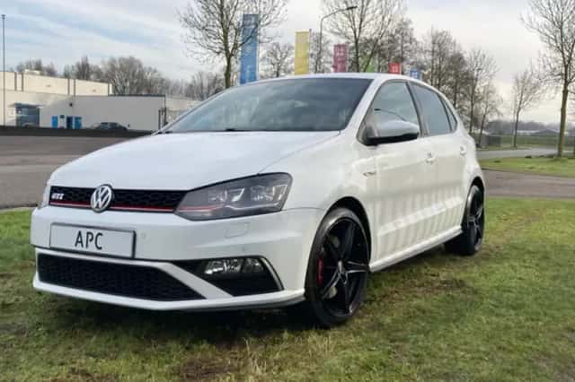 Volkswagen Polo (2015) thumbnail 1